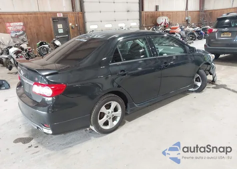 2013 Toyota Corolla S z USA, uszkodzony, nr VIN 2T1BU4EE2DC966841